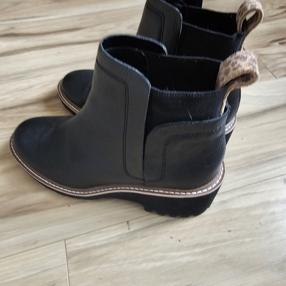 Dolce Vita Waterproof, Bootie Womens Size 6 Black NWOT - Picture 7 of 13